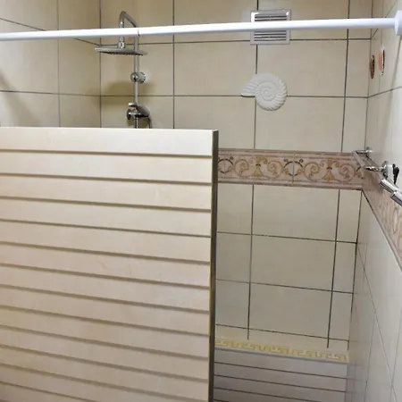 Anna Apartman