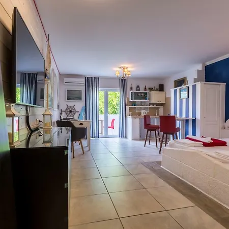 Anna Apartman